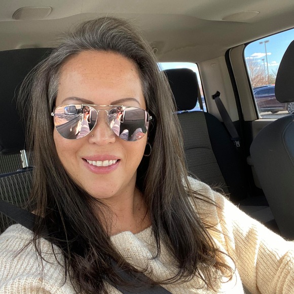 Profile Picture of Christina Lueras (@clueras) on Poshmark