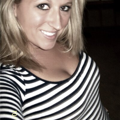 Profile Picture of Adrianne Perry (@amperry1989) on Twitter