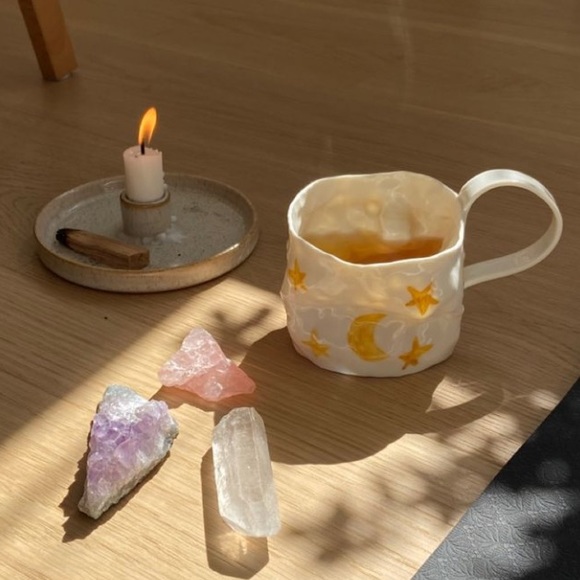 Profile Picture of Goose Goose (@gooseggoosw) on Poshmark