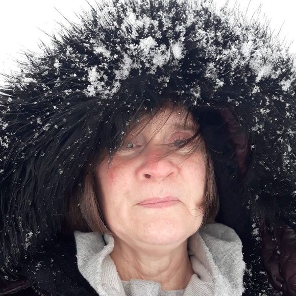 Profile Picture of Rosemary Komornick (@rokomorni) on Poshmark