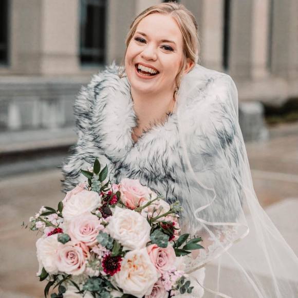 Profile Picture of Hayley Buuck (@blondehair890) on Poshmark