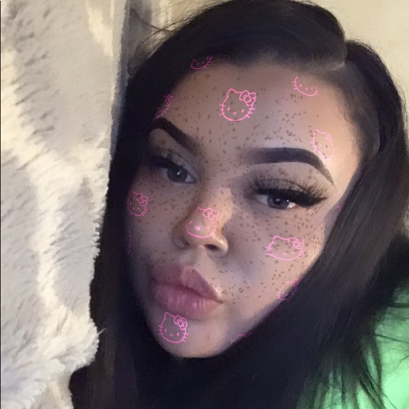 Profile Picture of Marlene Jones (@jlopoma) on Poshmark