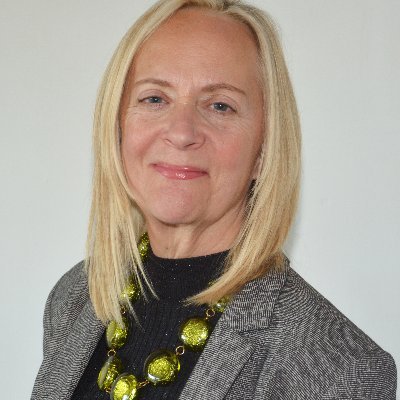 Profile Picture of Sue Coffey (@Writingitwrite) on Twitter