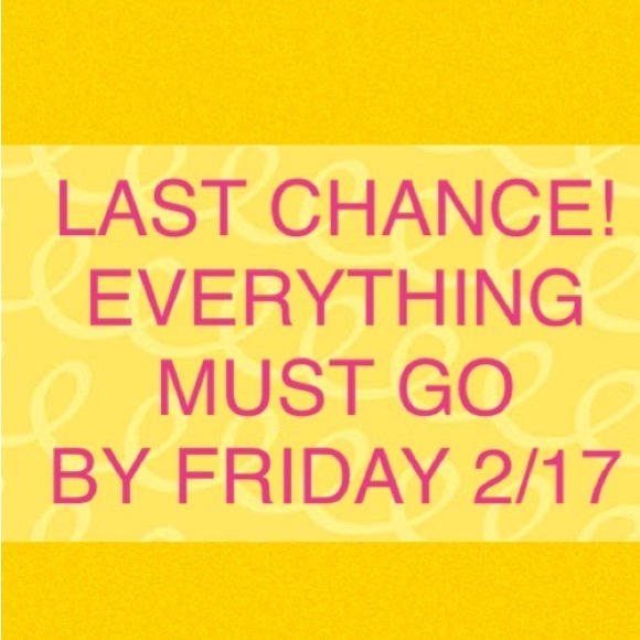 Profile Picture of Lauren Krejci (@awelauren) on Poshmark