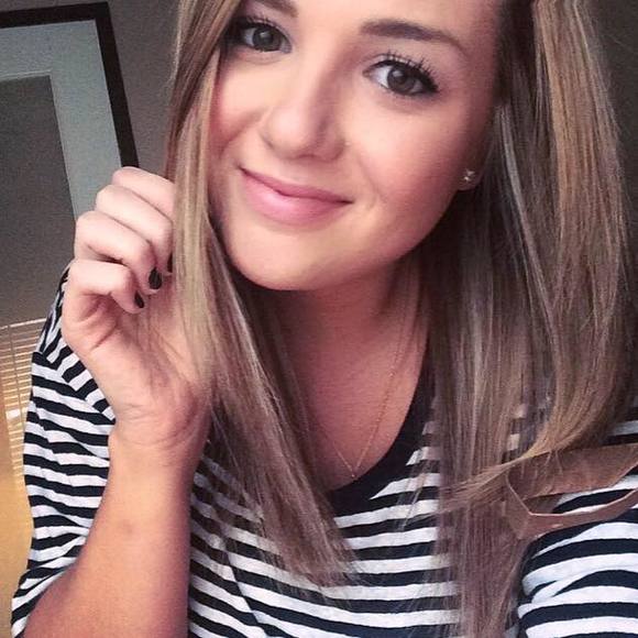 Profile Picture of Haley Baertl (@hpbaertl) on Poshmark
