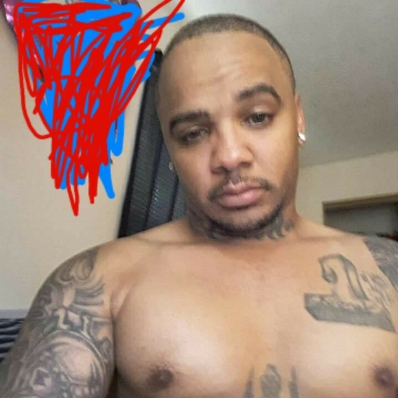 Profile Picture of Orenial Tolbert (@orenialtolbert) on Poshmark