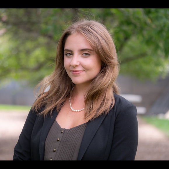 Madi Opperthauser - Poshmark Profile Picture of Madi Opperthauser (@madi_kraus) on Poshmark