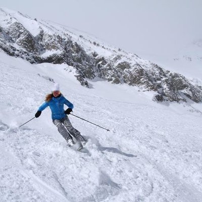 Profile Picture of Heather Burke (@FamilySkiTrips) on Twitter