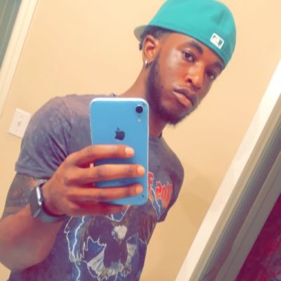 Profile Picture of Lloyd (@andrew13joseph) on Twitter
