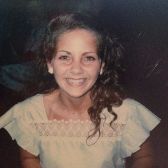 Profile Picture of Emily Berbari (@eberbari) on Poshmark