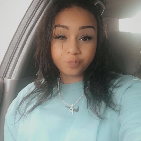 Profile Picture of Portia Franklin (@portiafrankl869) on Poshmark