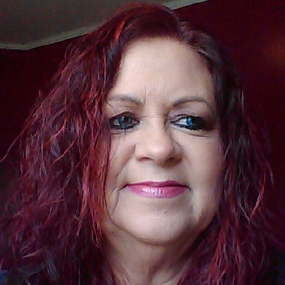 Profile Picture of Natalie Neeble (@natalieneeble58) on Poshmark