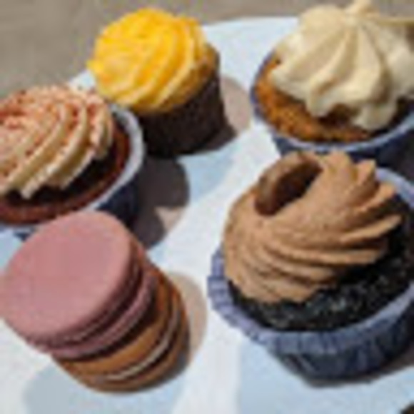 Amitha Bhat - Poshmark Profile Picture of Amitha Bhat (@amithabhat) on Poshmark