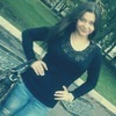Profile Picture of Katherine Lang (@lang_ella) on Twitter