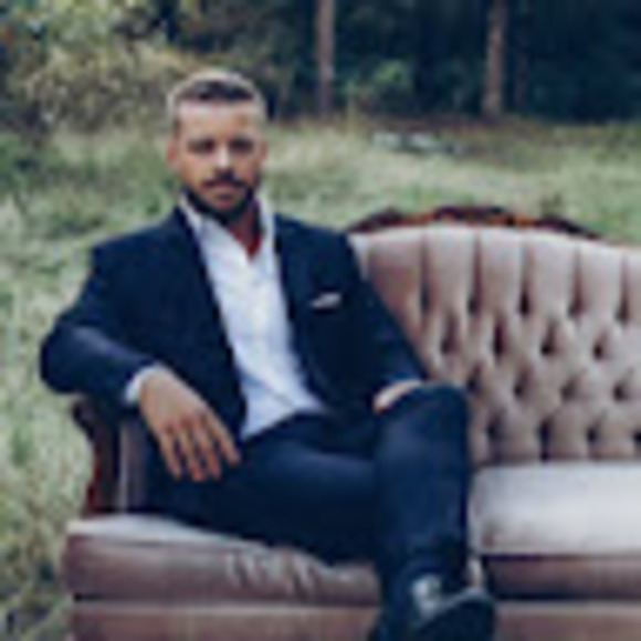 Profile Picture of Matthew Dawes (@matthewdawes99) on Poshmark