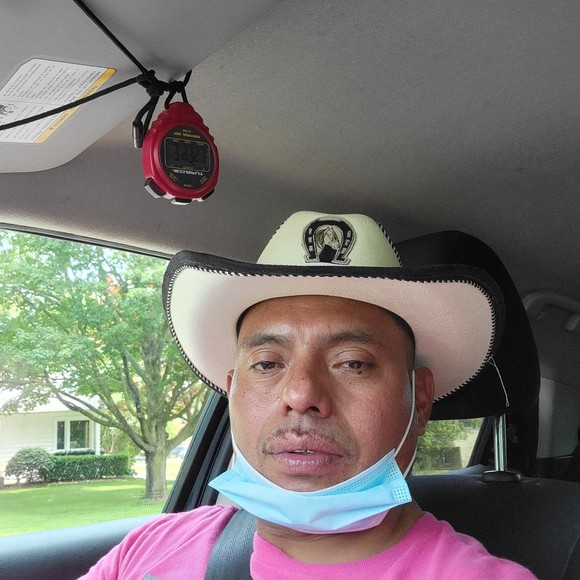 Profile Picture of Daniel Mazariegos (@cristoes) on Poshmark