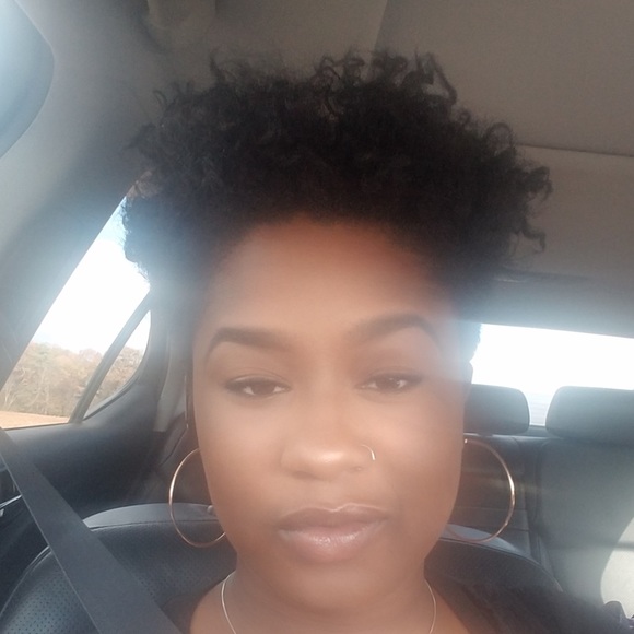 Profile Picture of Cassandra Rudder (@rudderlogin1) on Poshmark