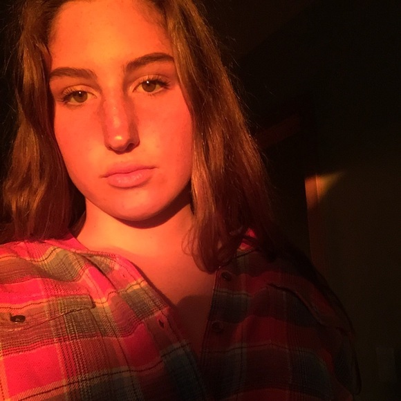 Profile Picture of Anna Hepp (@heppy03) on Poshmark