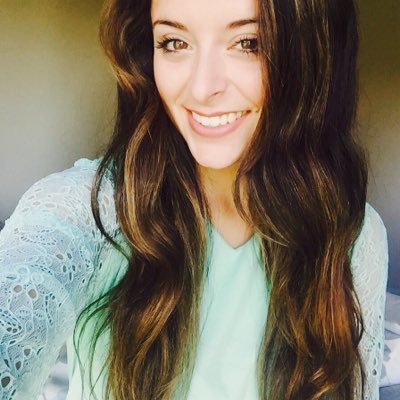 Profile Picture of Christina Lynn (@ItsChristrina) on Twitter