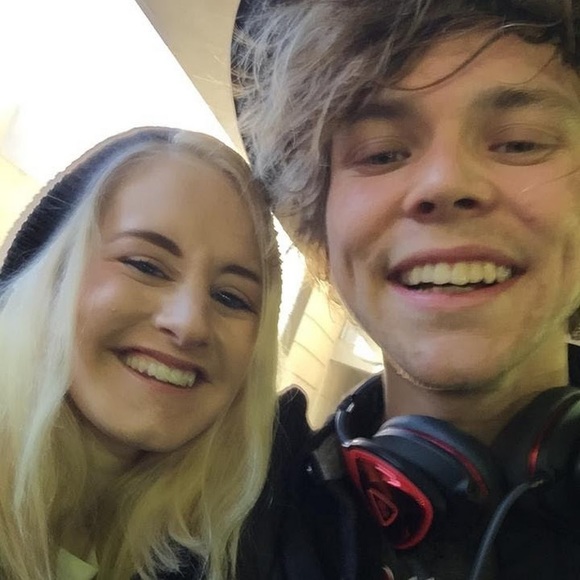 Profile Picture of Jenna Jean (@jennajean2392) on Poshmark