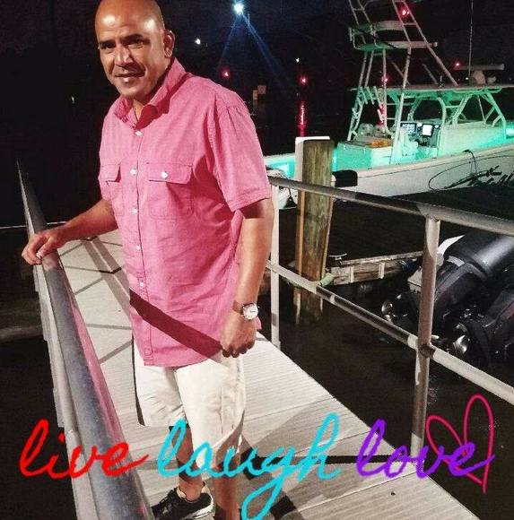 Profile Picture of Hugo Bryan (@hugobryan512) on Poshmark