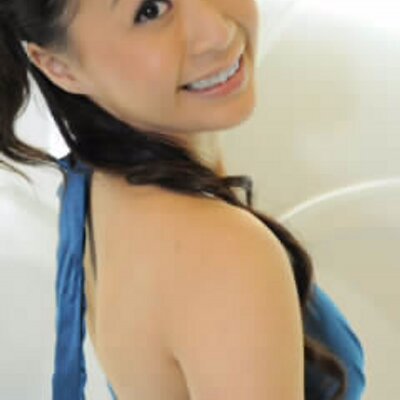 Profile Picture of Vicky Lai (@vickylai120) on Twitter