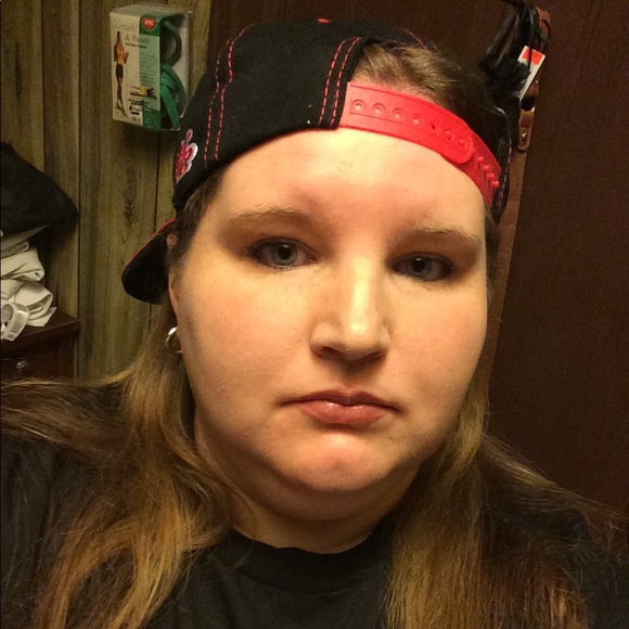 Profile Picture of Jamie Bartelt (@rosebudjamie32) on Poshmark