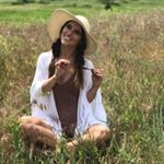 Profile Picture of Stephanie (@readysetbrunette) on Instagram