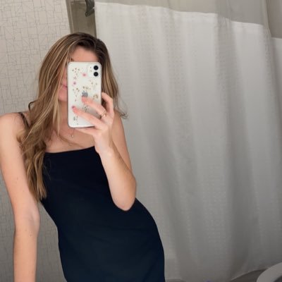 Profile Picture of Alexandra Olson (@alexandraolso) on Twitter