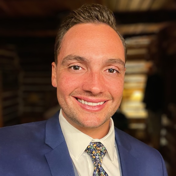 Profile Picture of Adam Headley (@addamoh) on Poshmark