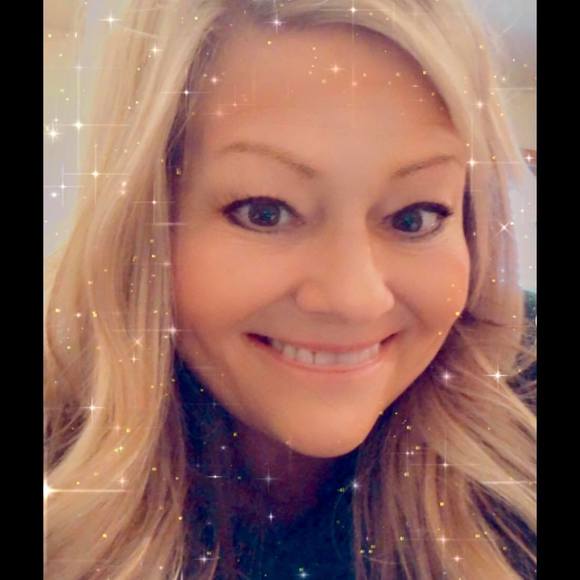 Profile Picture of Jo ellen Marshall (@joellen4698) on Poshmark