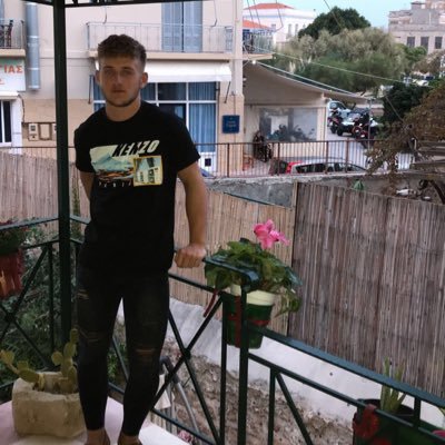 Profile Picture of James Crabtree (@Crabers123James) on Twitter