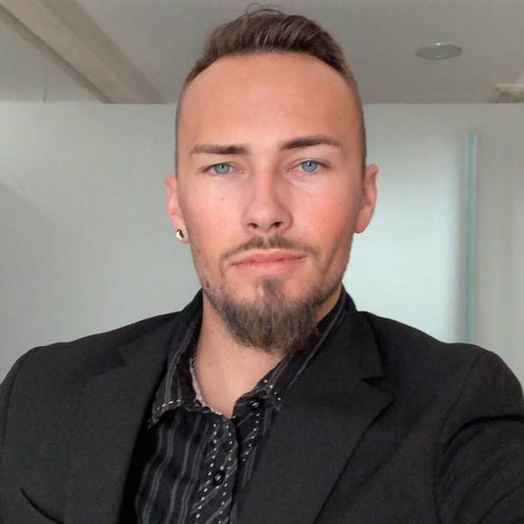 Profile Picture of Ian Lockwood (@dalock123) on Poshmark