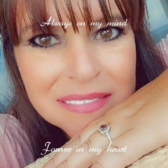 Profile Picture of Lori Balts (@lori_373) on Poshmark