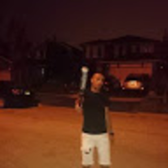 Profile Picture of Sofiane Benredjem (@sbenredjem) on Poshmark
