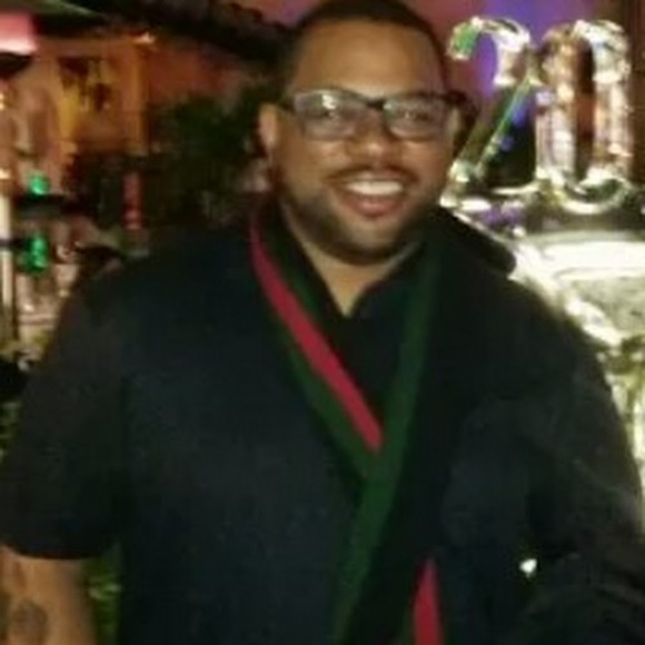 Profile Picture of Odell g. Gilliam (@odellg616) on Poshmark