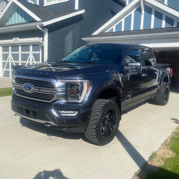 Profile Picture of Brandon Mckay (@boogieman88) on Poshmark