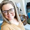 Profile Picture of Julie Swanson (@itsjulieswanson) on Tiktok
