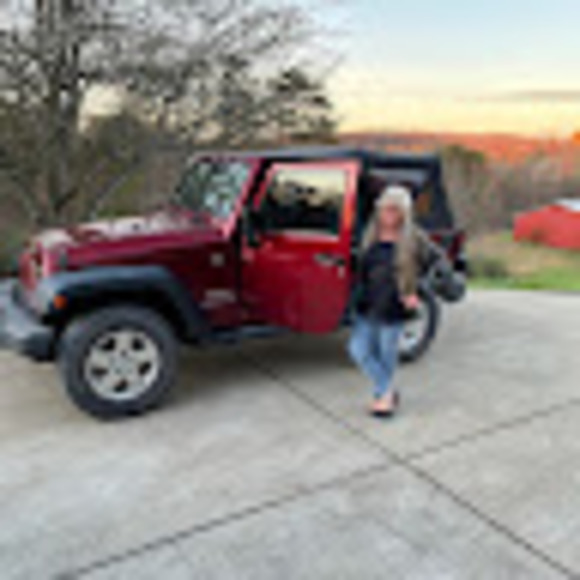 Profile Picture of Pamela Dight (@psdight) on Poshmark