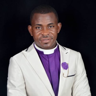 Profile Picture of Prophet Robert Ashalley Neequaye (@ProphRobert) on Twitter