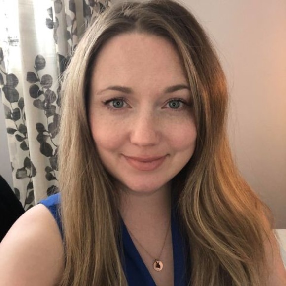 Profile Picture of Jenelle Mceachen (@jenellemceachen) on Poshmark