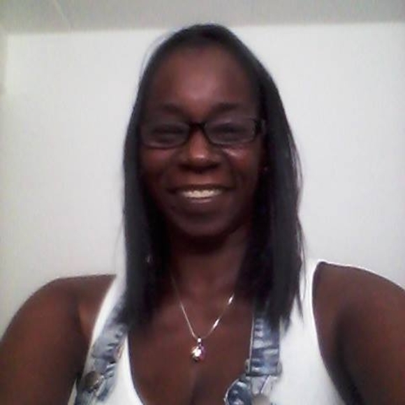 Profile Picture of Beverly Morris (@purpleryn69) on Poshmark