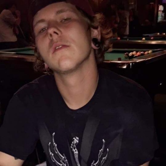 Profile Picture of Michael Patten (@michaelpatten18) on Poshmark
