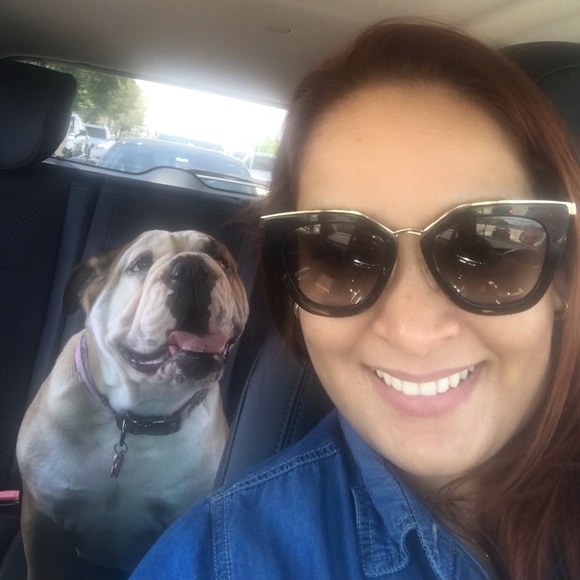 Profile Picture of Dayami Dovales (@dovales14) on Poshmark