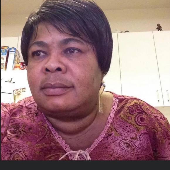 Profile Picture of Roberta Acheampong (@robertaacheampo) on Poshmark