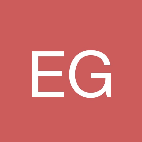 Profile Picture of Erika Giles (@egiles82) on Poshmark