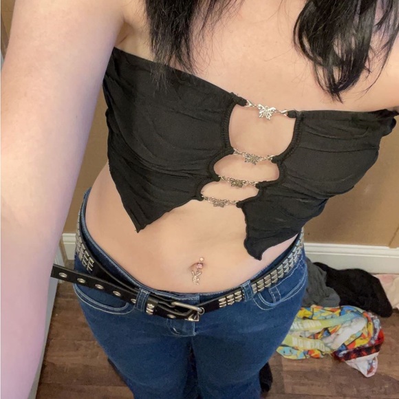 Profile Picture of Michaela Singleton (@michaela_s923) on Poshmark