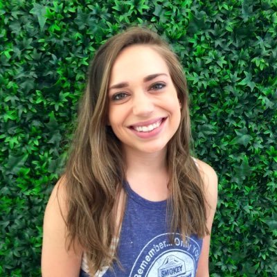 Profile Picture of Caroline Cottrell (@ProfeshCaroline) on Twitter