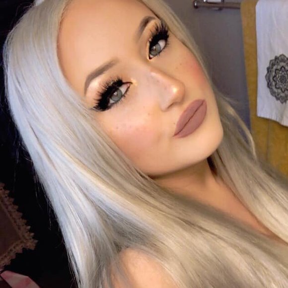 Profile Picture of Meagan Rilee (@meaganrilee) on Poshmark