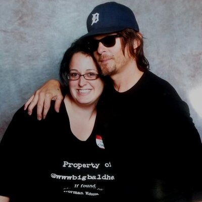 Profile Picture of Jessica (@FandomOfOne) on Twitter